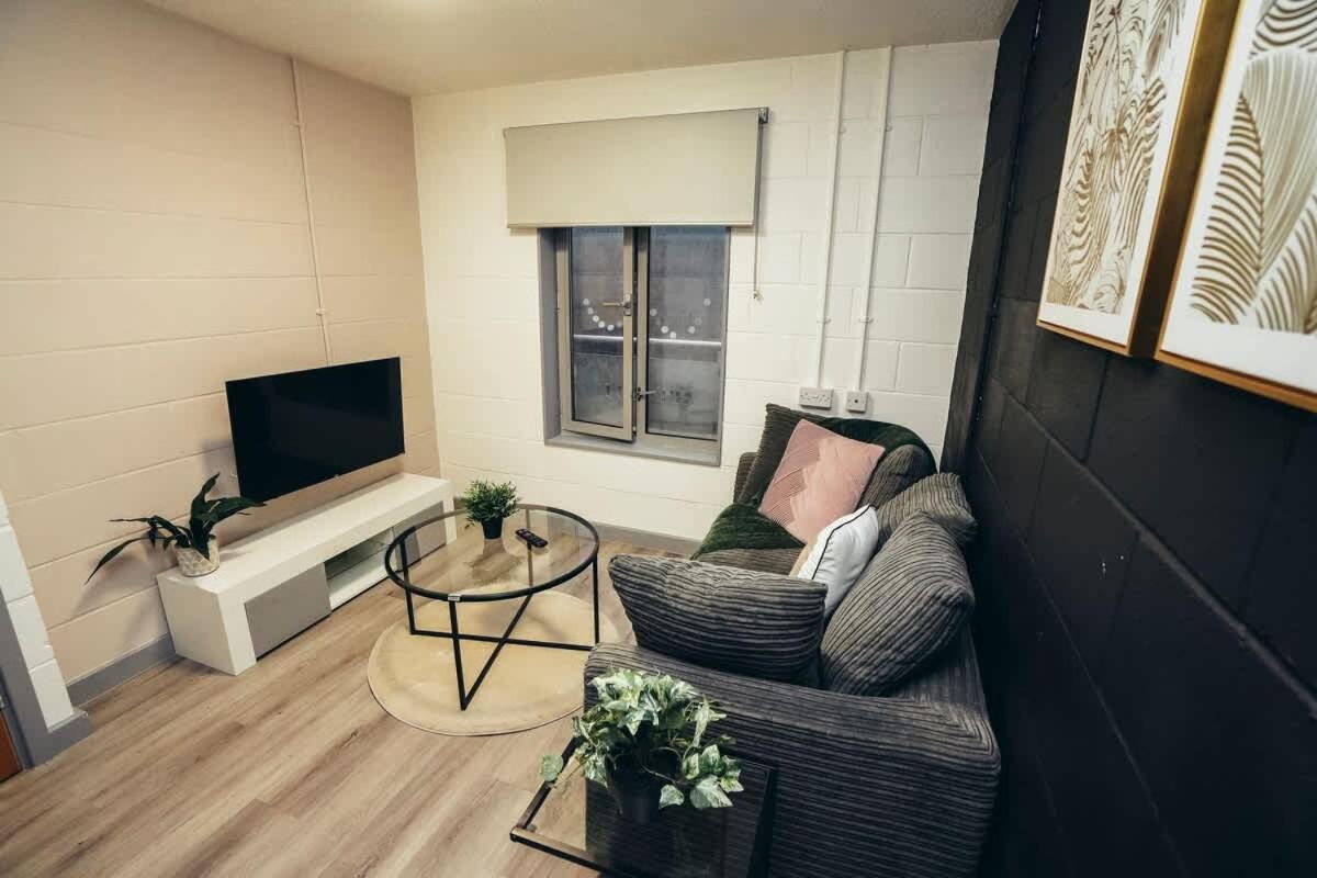 1br Centre Apt, Self Check In, Wifi, By Derbnb Ferienhaus *