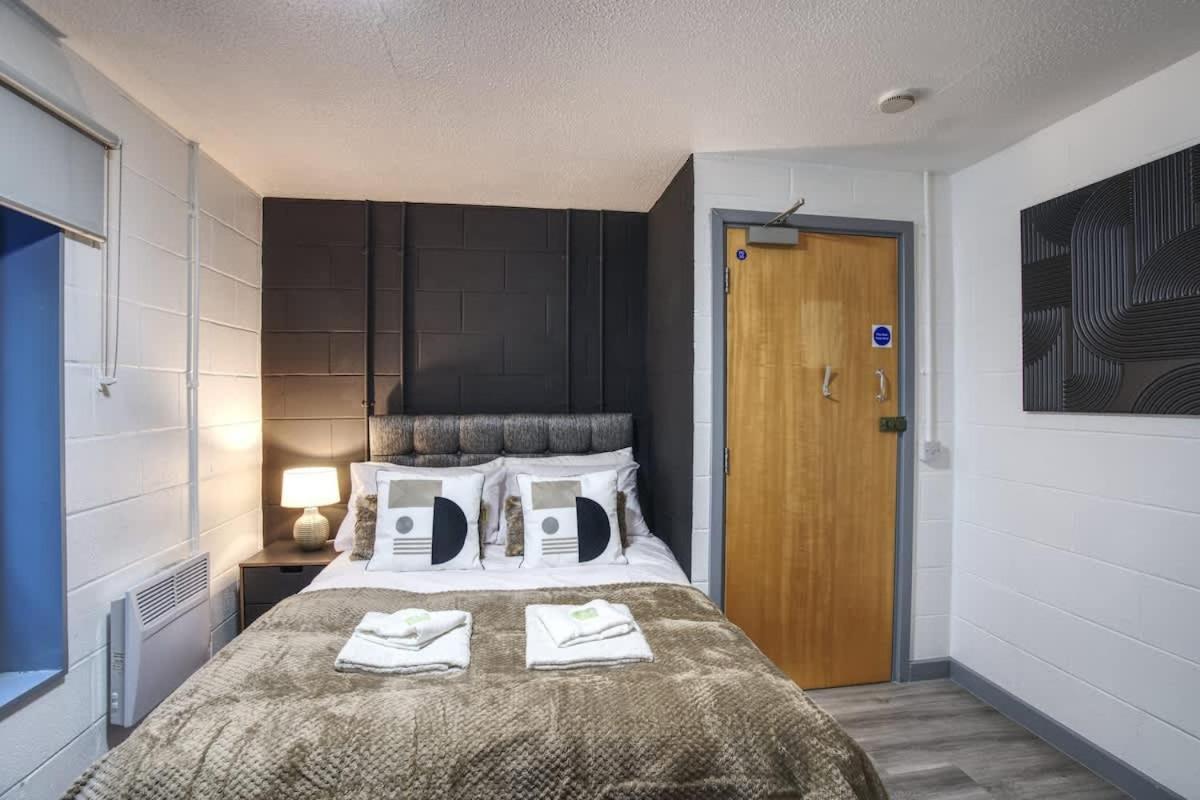 1br Centre Apt, Self Check In, Wifi, By Derbnb Ferienhaus